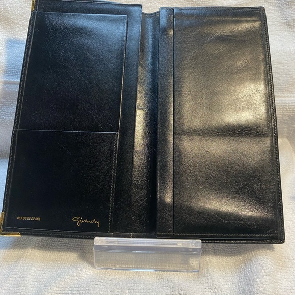 Givenchy Authentic Vin. Blk Leather Bi-fold Wallet & RARE playing card - Picture 6 of 7